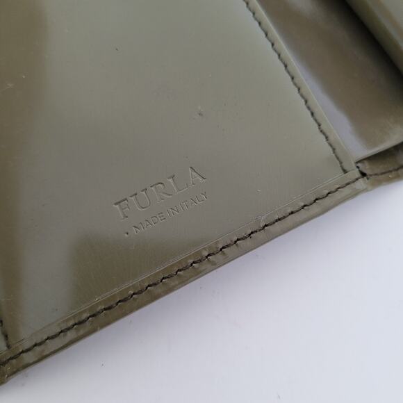 Furla Italian Trifold Wallet Medium Patent Leather Olive Green Compact Logo - Picture 4 of 14